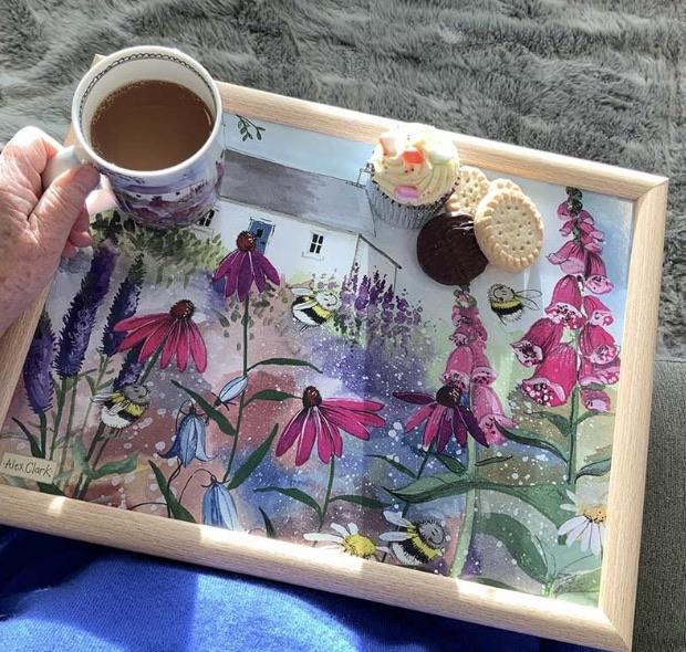 Bee lap tray